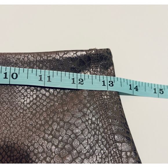 Beyond Yoga shorts - Picture 4 of 5